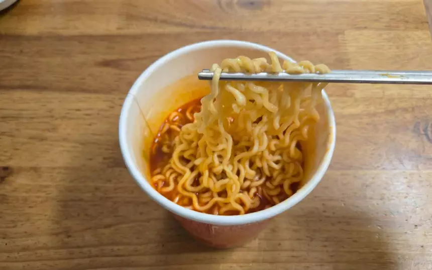 WOW 새우진짬뽕 면발